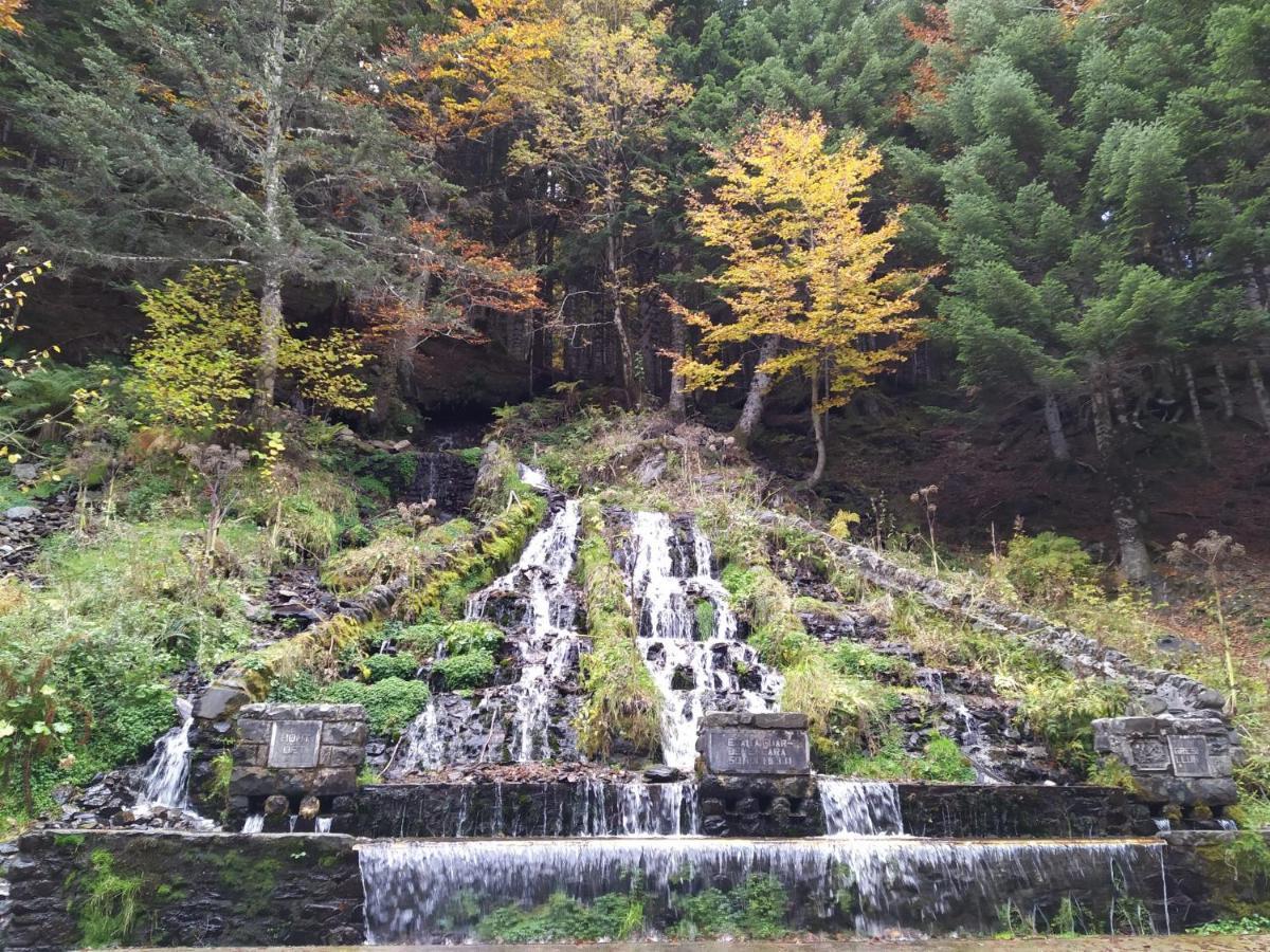 Co Dera Piusa Vielha e Mijaran Buitenkant foto