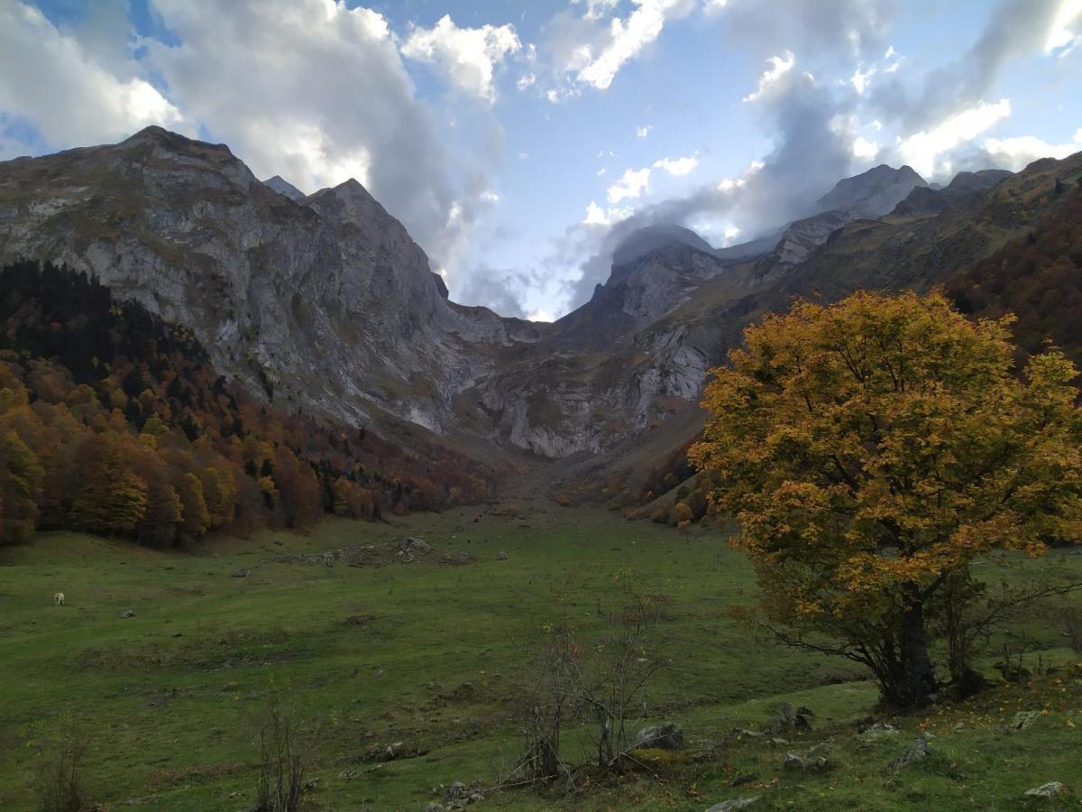 Co Dera Piusa Vielha e Mijaran Buitenkant foto